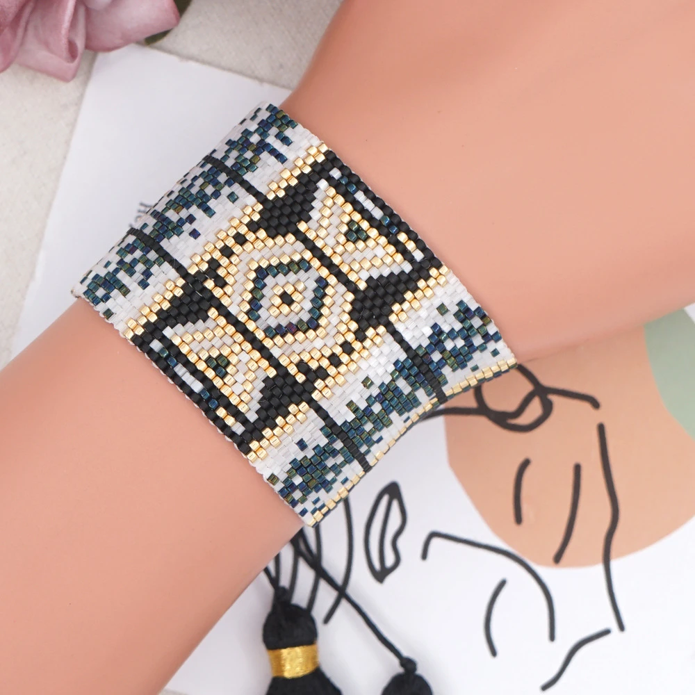 Beadbutton Factory Wholesale Miyuki Handmade Classic Rhombus Bohemian Retro Ethnic Style Wide Bracelet 4 Beadbutton Factory Wholesale Miyuki Handmade Classic Rhombus Bohemian Retro Ethnic Style Wide Bracelet - Image 4