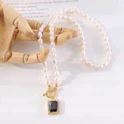 1 Piece Elegant Square Stainless Steel Freshwater Pearl Inlaid Zircon Necklace