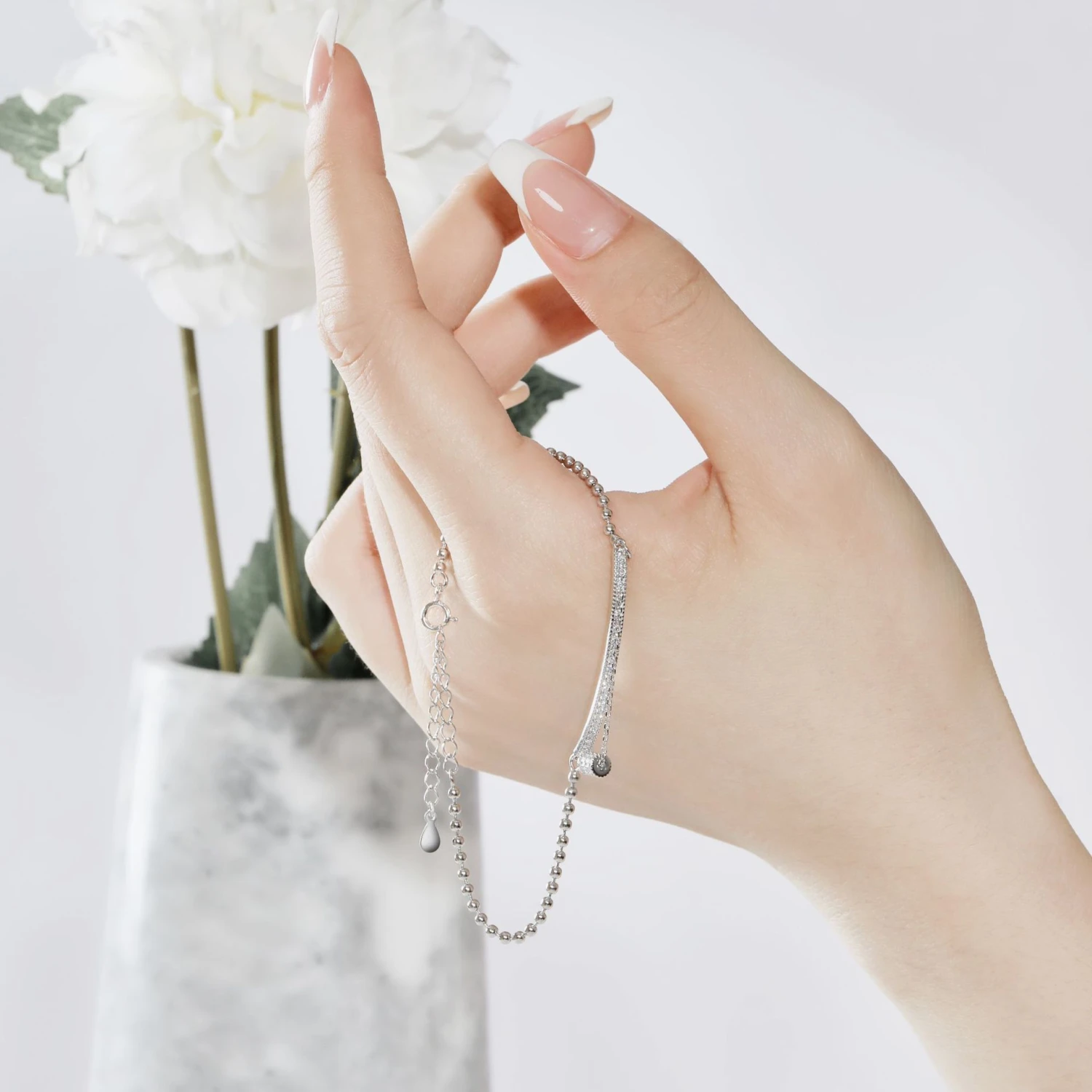 Simple Style Solid Color Sterling Silver Plating Inlay Zircon Bracelets 4 Simple Style Solid Color Sterling Silver Plating Inlay Zircon Bracelets - Image 4