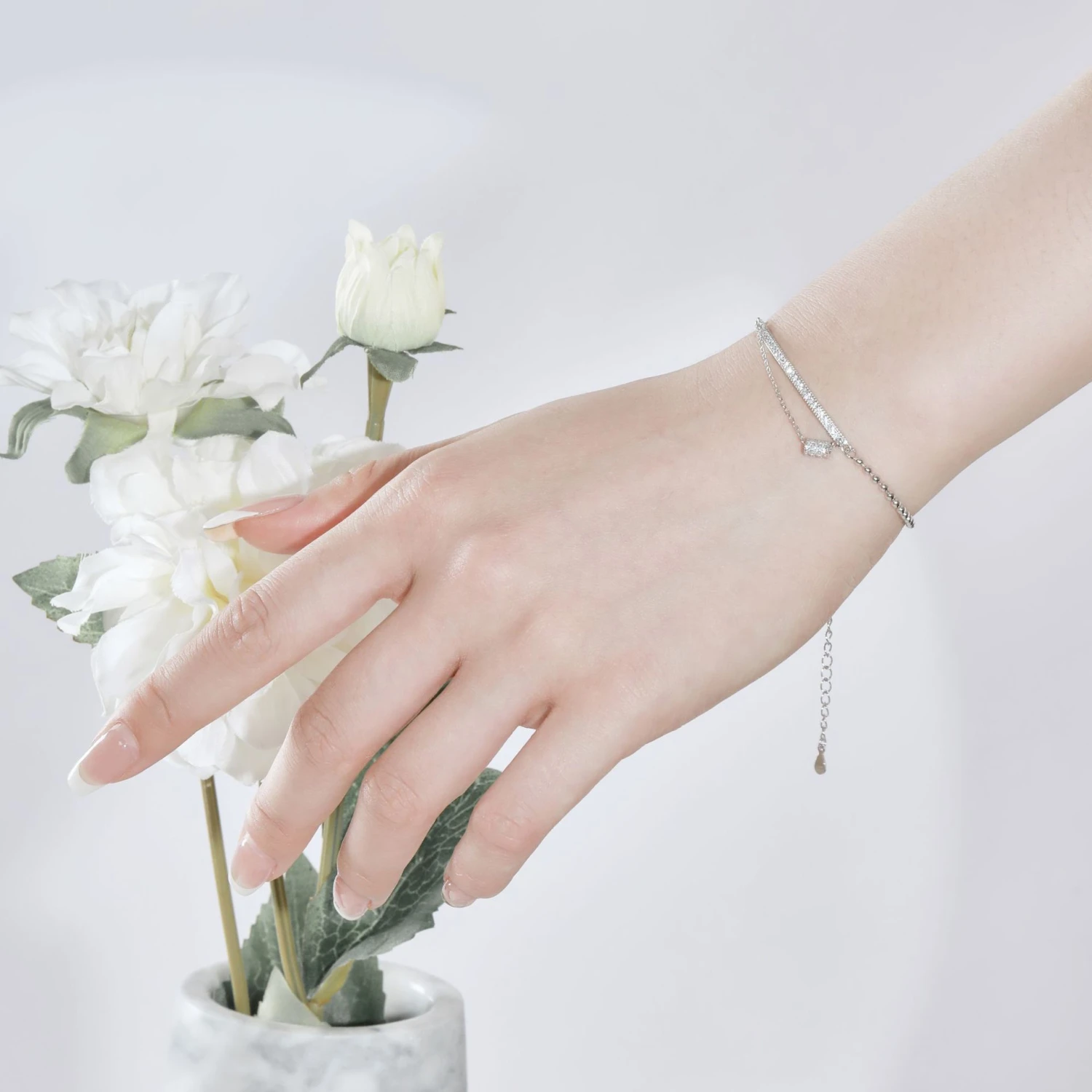 Simple Style Solid Color Sterling Silver Plating Inlay Zircon Bracelets 2 Simple Style Solid Color Sterling Silver Plating Inlay Zircon Bracelets - Image 2