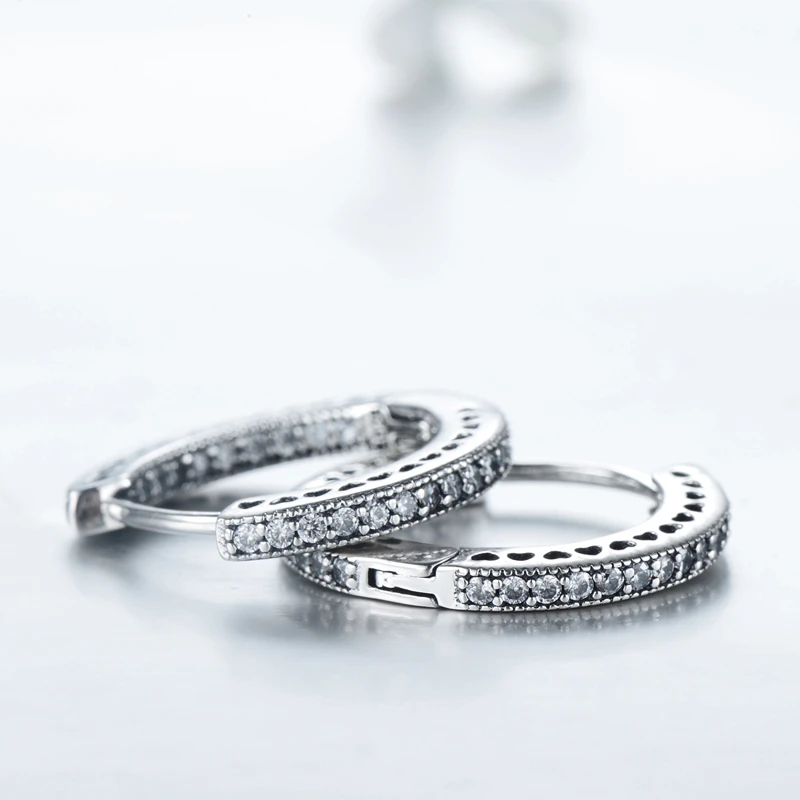 1 Pair INS Style Vintage Style Heart Shape Sterling Silver Inlay Zircon Hoop Earrings 7 1 Pair INS Style Vintage Style Heart Shape Sterling Silver Inlay Zircon Hoop Earrings - Image 7
