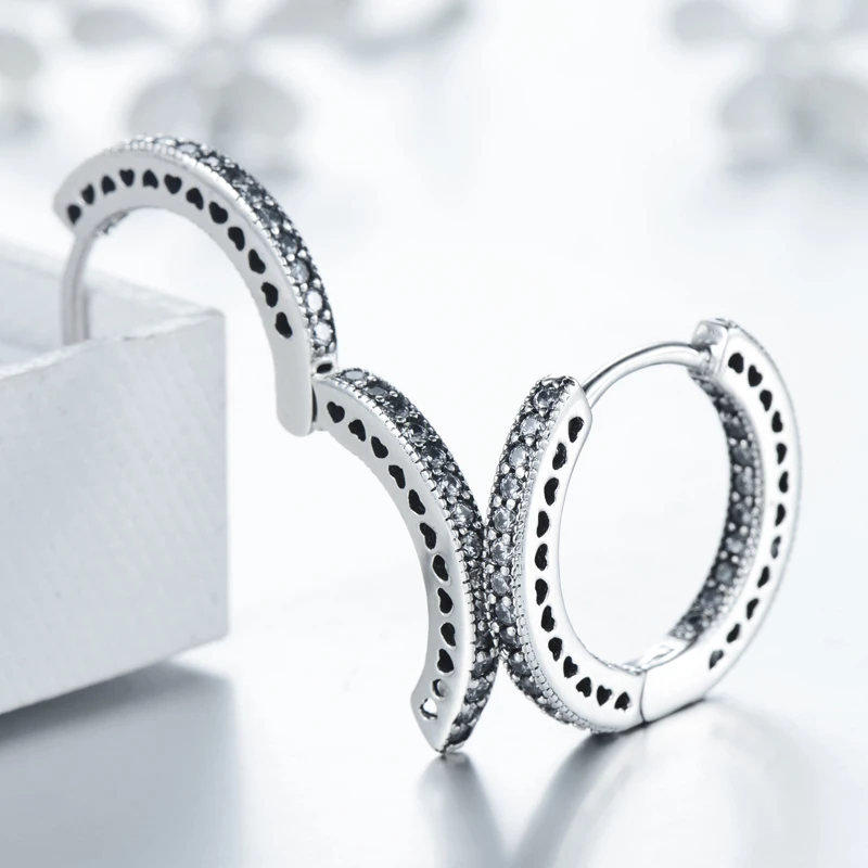 1 Pair INS Style Vintage Style Heart Shape Sterling Silver Inlay Zircon Hoop Earrings 4 1 Pair INS Style Vintage Style Heart Shape Sterling Silver Inlay Zircon Hoop Earrings - Image 4