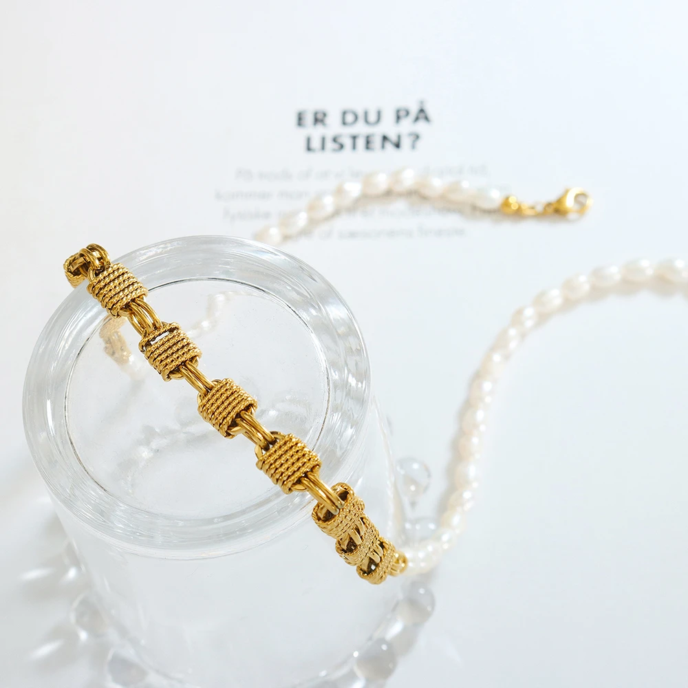 Elegant Baroque Style Color Block Freshwater Pearl Copper Beaded Plating 18K Gold Plated Necklace 7 Elegant Baroque Style Color Block Freshwater Pearl Copper Beaded Plating 18K Gold Plated Necklace - Image 7