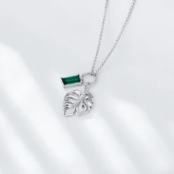 Wholesale Elegant Streetwear Leaf Sterling Silver Zircon Pendant Necklace -Deals Glis Jewel Store 1650703647618764800