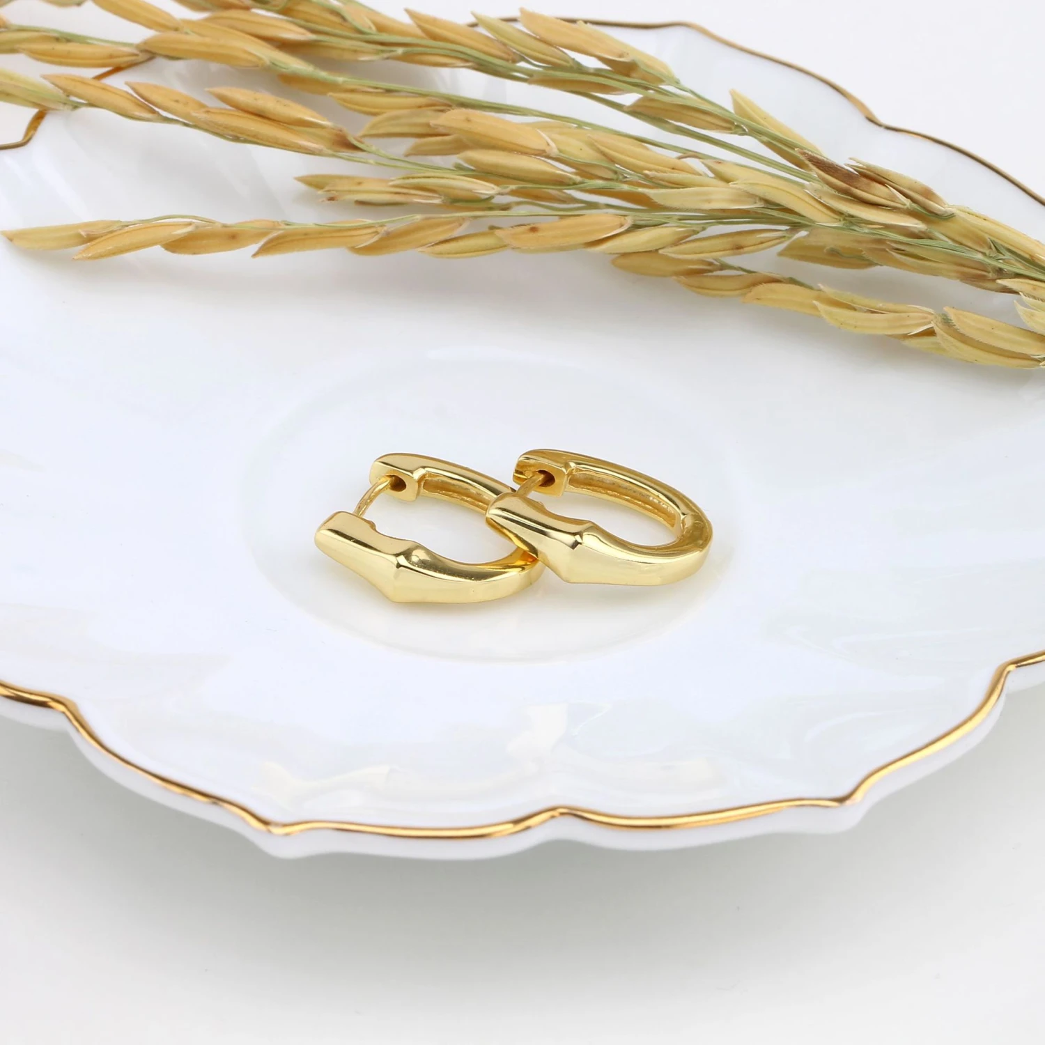 1 Pair INS Style U Shape Solid Color Sterling Silver Plating White Gold Plated Gold Plated Earrings 4 1 Pair INS Style U Shape Solid Color Sterling Silver Plating White Gold Plated Gold Plated Earrings - Image 4