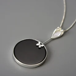 Wholesale Chinoiserie Elegant Water Droplets Butterfly Sterling Silver Inlay Agate Shell Pendant Necklace -Deals Glis Jewel Store 1655525911237365760