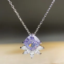 Wholesale Elegant Geometric Sterling Silver Inlay High Carbon Diamond Pendant Necklace