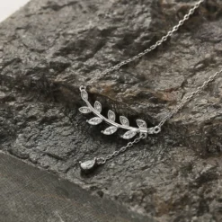 Elegant Luxurious Leaf Leaves Sterling Silver Inlay Zircon White Gold Plated Pendant Necklace 6 Elegant Luxurious Leaf Leaves Sterling Silver Inlay Zircon White Gold Plated Pendant Necklace -Deals Glis Jewel Store 1661576896900632576