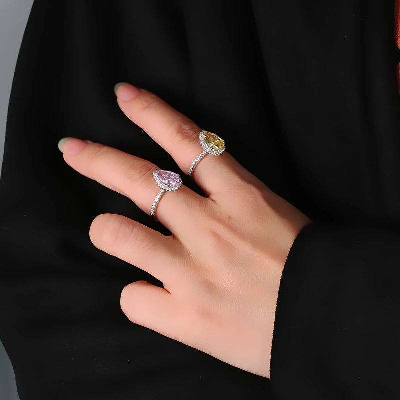 Wholesale Luxurious Wedding Shiny Water Droplets Sterling Silver Plating Inlay White Gold Plated High Carbon Diamond Rings 3 Wholesale Luxurious Wedding Shiny Water Droplets Sterling Silver Plating Inlay White Gold Plated High Carbon Diamond Rings - Image 3