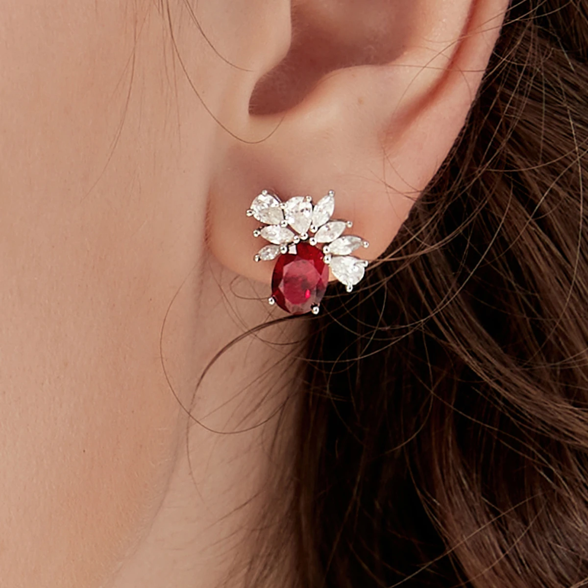 1 Pair Luxurious Queen Shiny Petal Plating Inlay Sterling Silver High Carbon Diamond White Gold Plated Ear Studs 1 1 Pair Luxurious Queen Shiny Petal Plating Inlay Sterling Silver High Carbon Diamond White Gold Plated Ear Studs