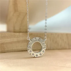 Simple Style Round Sterling Silver Inlay Moissanite Pendant Necklace -Deals Glis Jewel Store 1661923875455373312