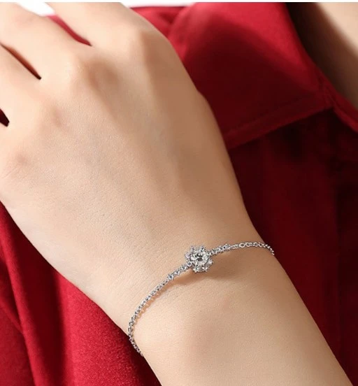 Elegant Luxurious Queen Solid Color Sterling Silver Inlay Moissanite White Gold Plated Bracelets 5 Elegant Luxurious Queen Solid Color Sterling Silver Inlay Moissanite White Gold Plated Bracelets - Image 5