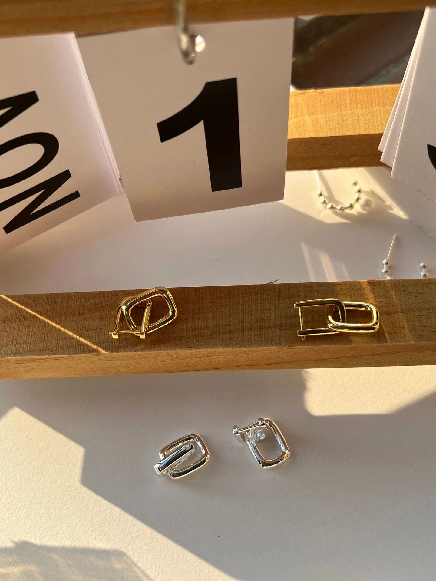 1 Pair IG Style Simple Style Solid Color Plating Sterling Silver 18K Gold Plated Earrings 1 1 Pair IG Style Simple Style Solid Color Plating Sterling Silver 18K Gold Plated Earrings