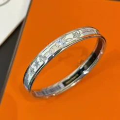 Original Design Animal Metal Women'S Bangle 8 Original Design Animal Metal Women'S Bangle -Deals Glis Jewel Store 1669149622527987712