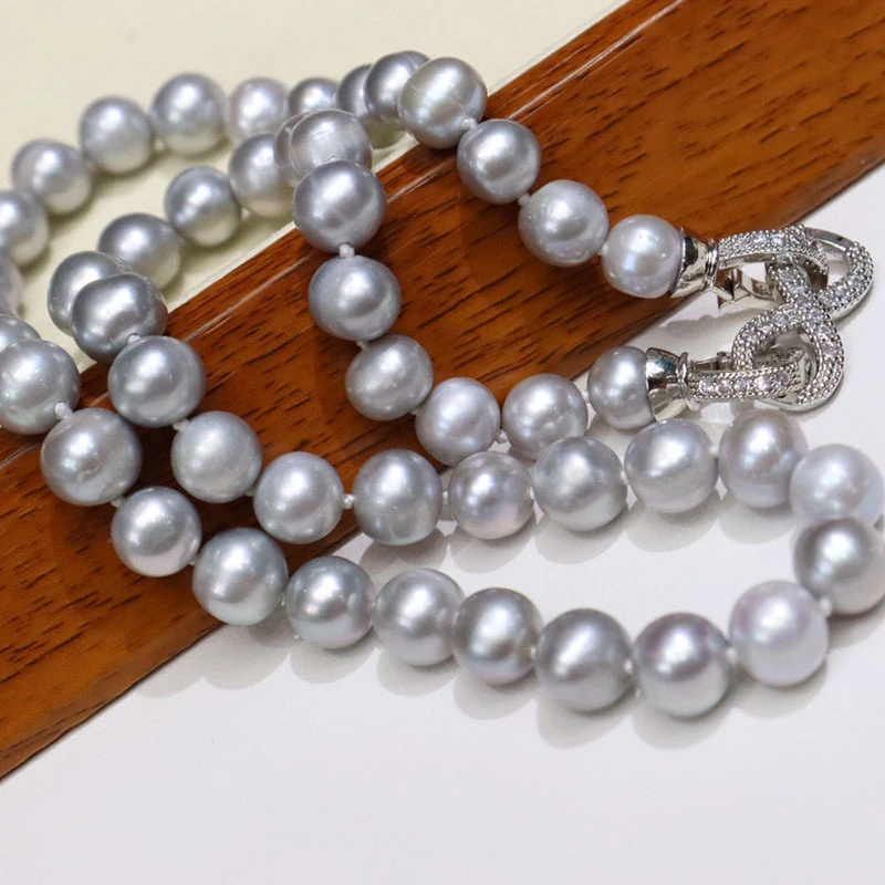 Elegant Lady Classic Style Solid Color Freshwater Pearl Necklace 5 Elegant Lady Classic Style Solid Color Freshwater Pearl Necklace - Image 5