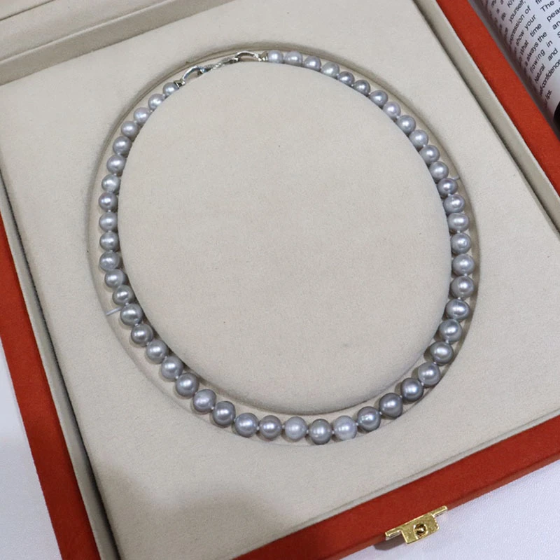 Elegant Lady Classic Style Solid Color Freshwater Pearl Necklace 4 Elegant Lady Classic Style Solid Color Freshwater Pearl Necklace - Image 4