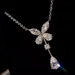 Lady Butterfly V Gold Inlay Zircon Women's Pendant Necklace -Deals Glis Jewel Store 1678933307963871232